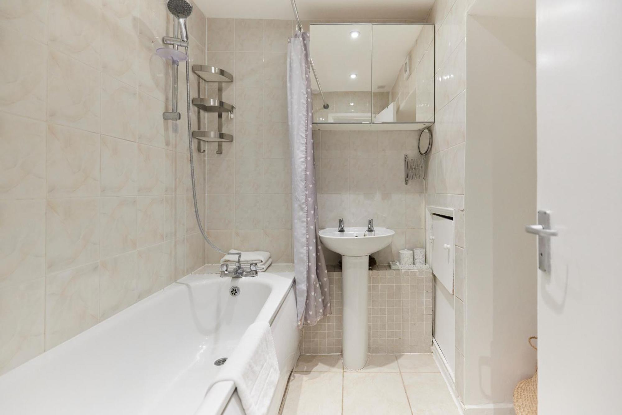 The Kennington Park Crib - Lovely 2Bdr Flat With Garden London Luaran gambar