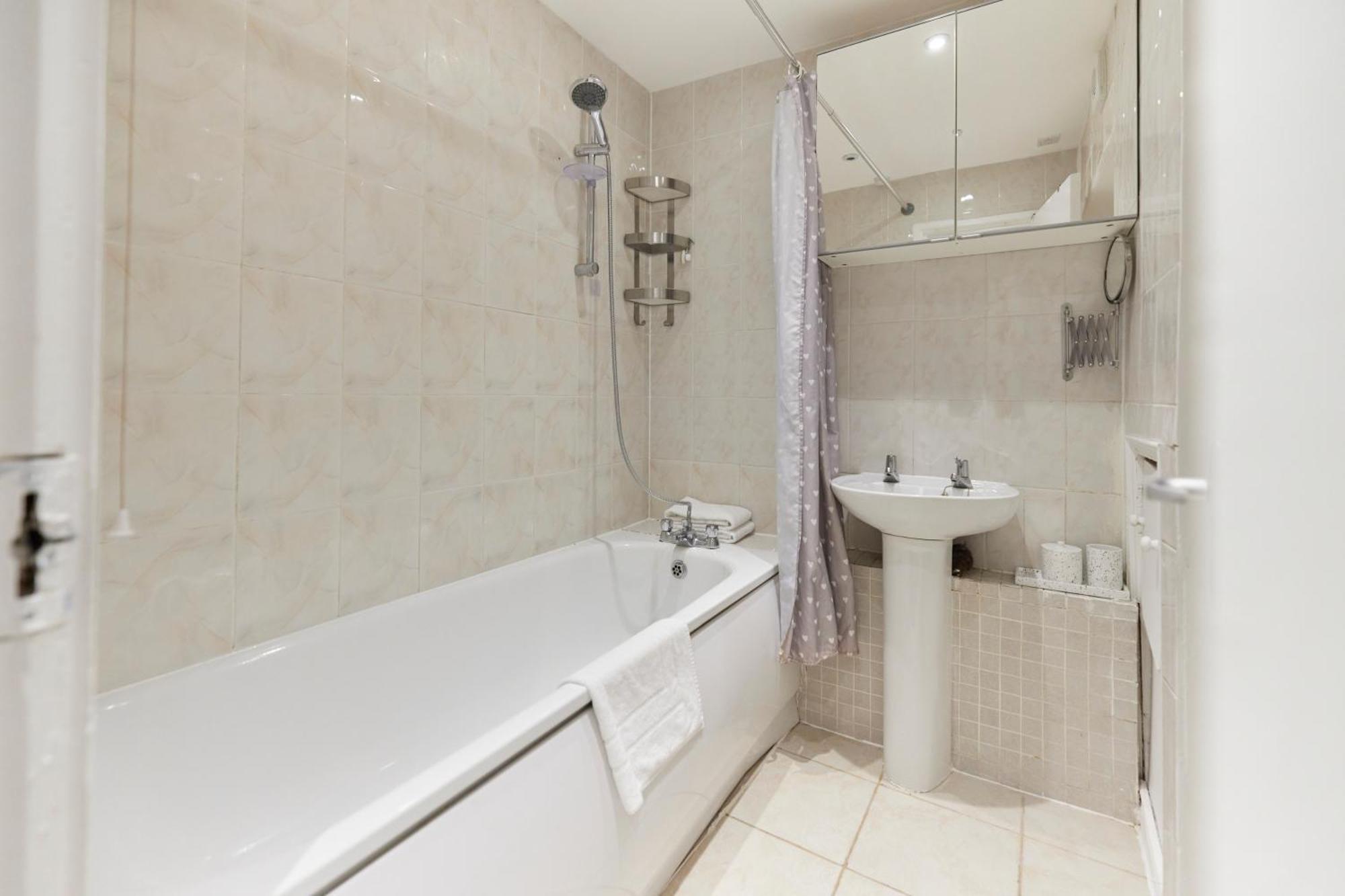 The Kennington Park Crib - Lovely 2Bdr Flat With Garden London Luaran gambar